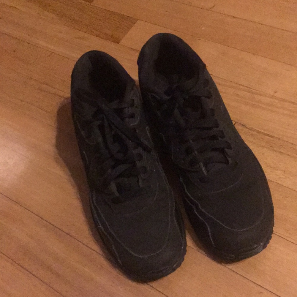 Nike air max - worn once - great condition 🌸